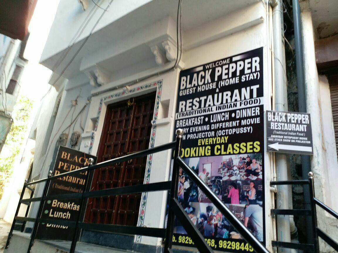 Black Pepper Home Stay 우다이푸르 외부 사진